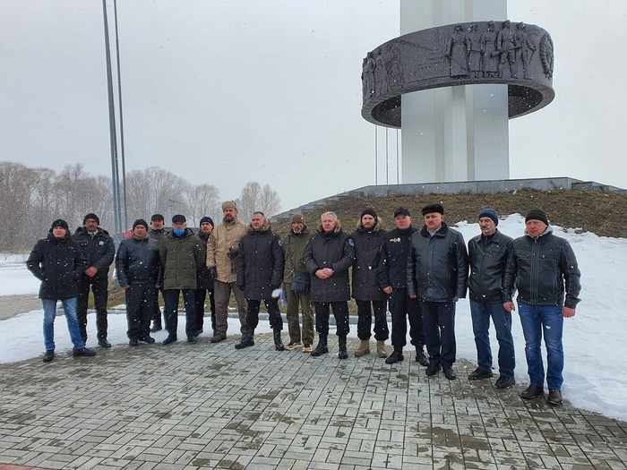 Поисковики России и Украины на границе. Фото: Поисковое движение России