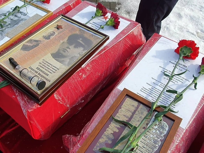 Останки красноармейцев, найденные украинскими поисковиками.